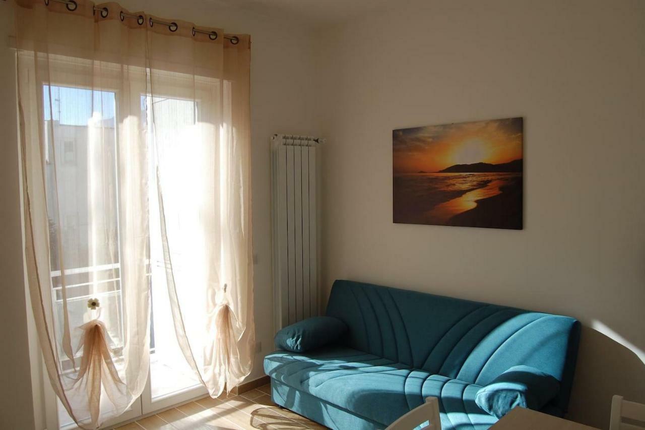 La Casa Di Nina Apartment มินตูร์โน ภายนอก รูปภาพ